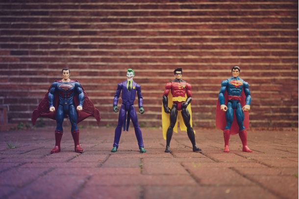 7 Superheroes Guys Should Take Some Hints From